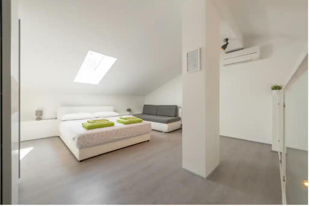 Apartments Mimac 奥米什 外观 照片